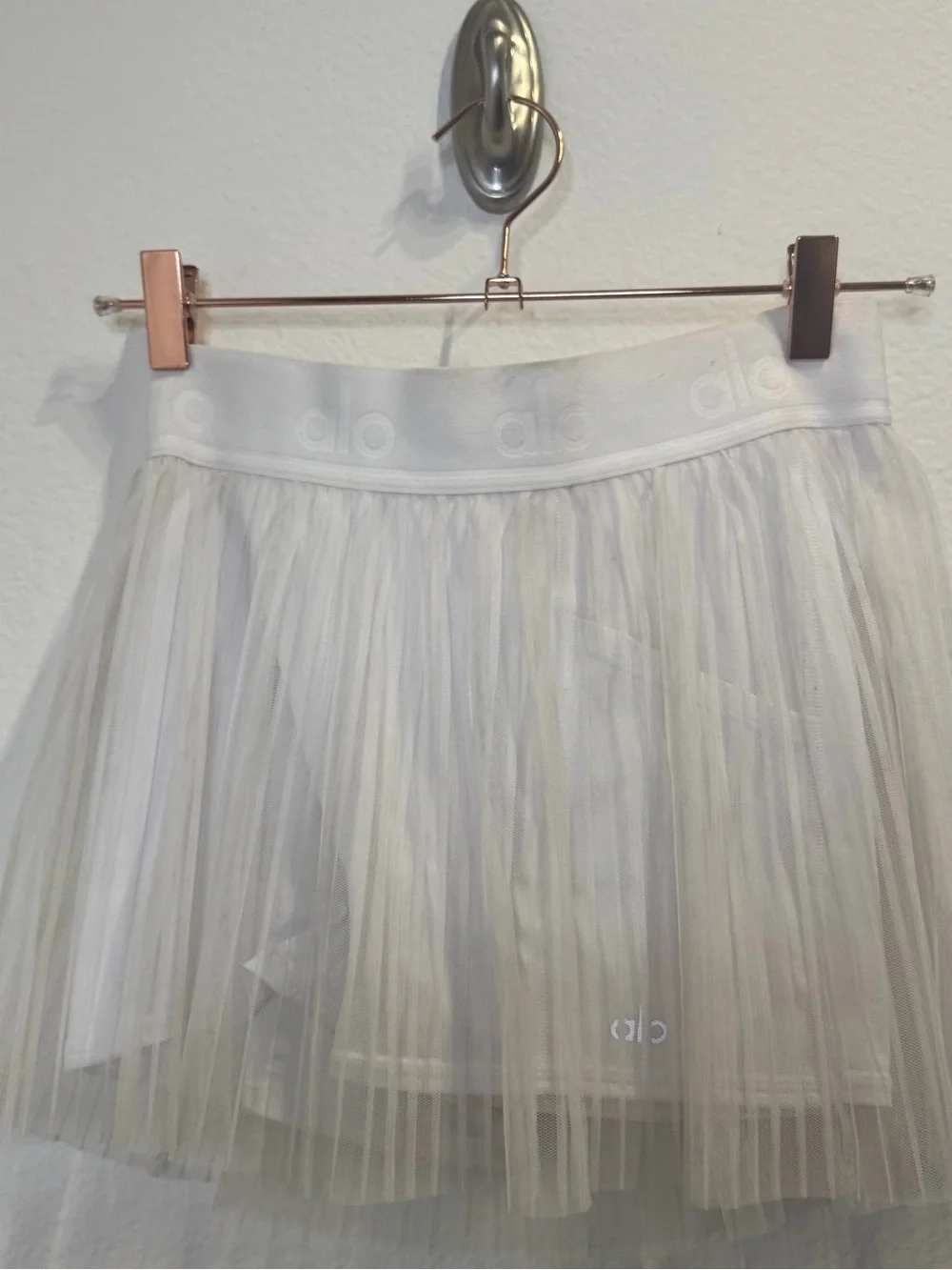 ALO Yoga White Pleated Tulle Mini Skirt